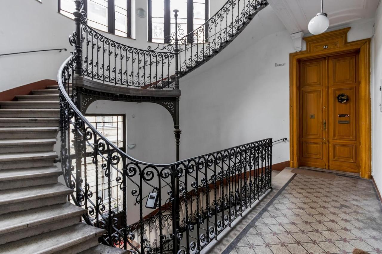 Rp1 Apartment Budapest Eksteriør billede